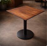 MESA CON TABLERO DE MADERA DE PARAÍSO -Cod. 023-.